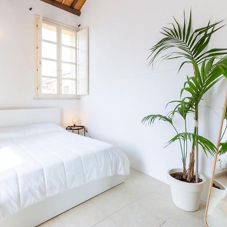 Castello Attic Sunset Terrace Appartement Cagliari Buitenkant foto