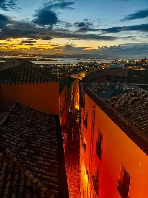 Castello Attic Sunset Terrace Appartement Cagliari Buitenkant foto