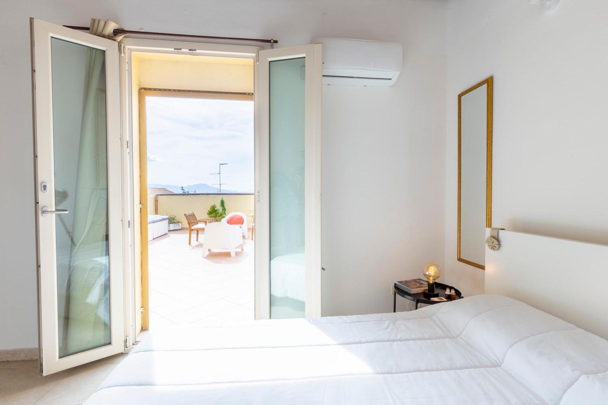 Castello Attic Sunset Terrace Appartement Cagliari Buitenkant foto