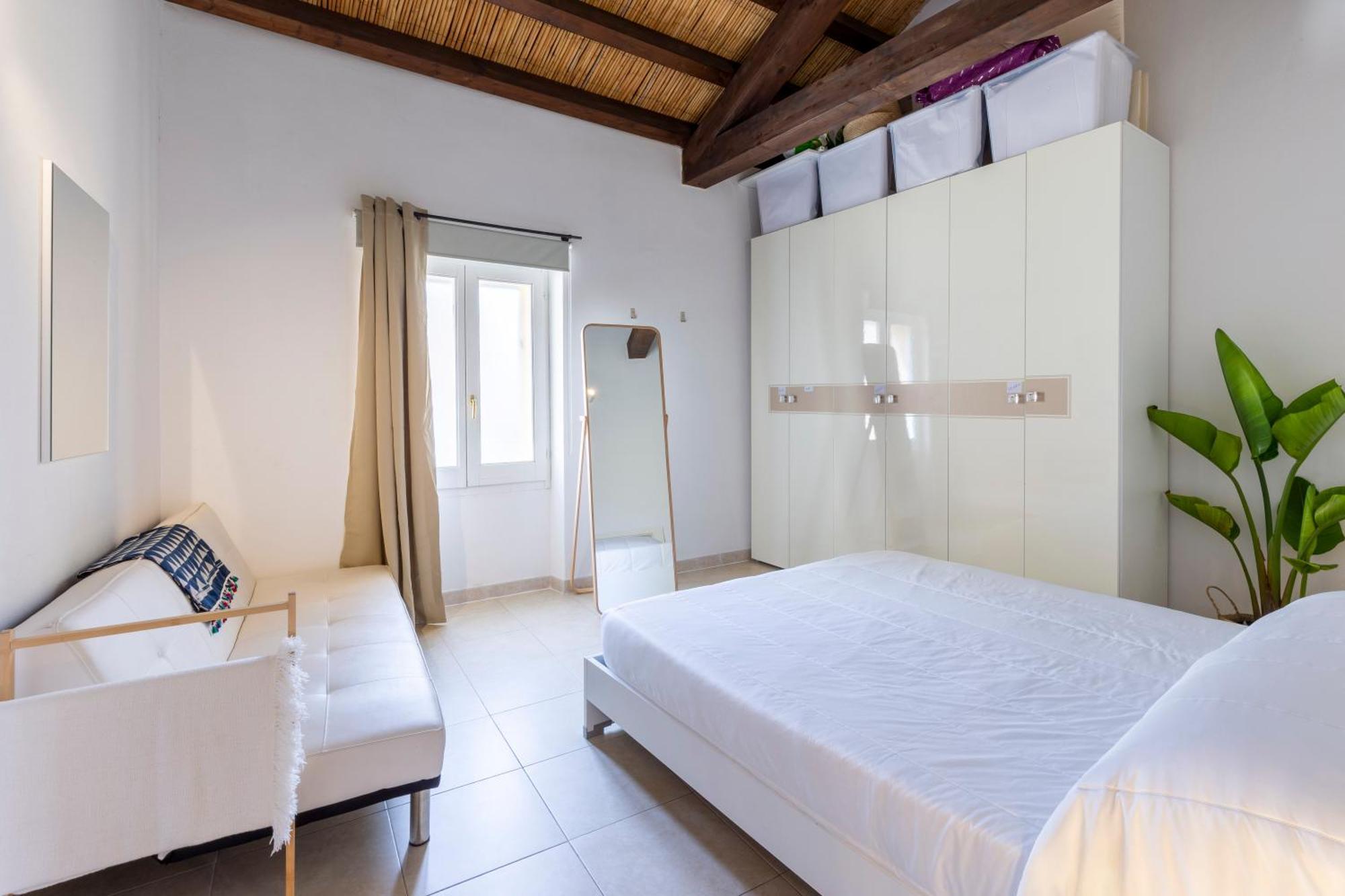 Castello Attic Sunset Terrace Appartement Cagliari Buitenkant foto